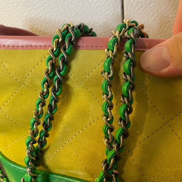 Chanel small Gabrielle Hobo - Picture 3 of 15